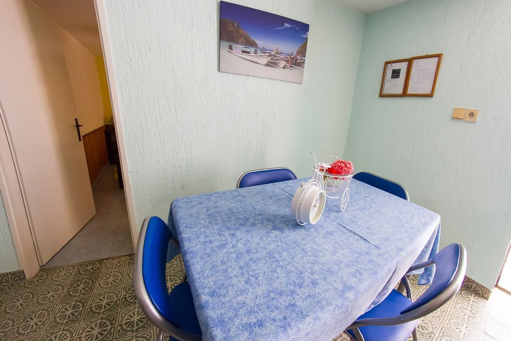 Apartments Stefanovski Paradiso Veli Losinj Room photo